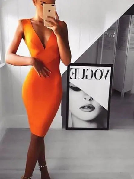 Robe Bandage Rouge Vin Col V"